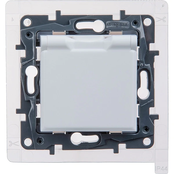 Legrand Etika Белый Розетка 2К+З IP44